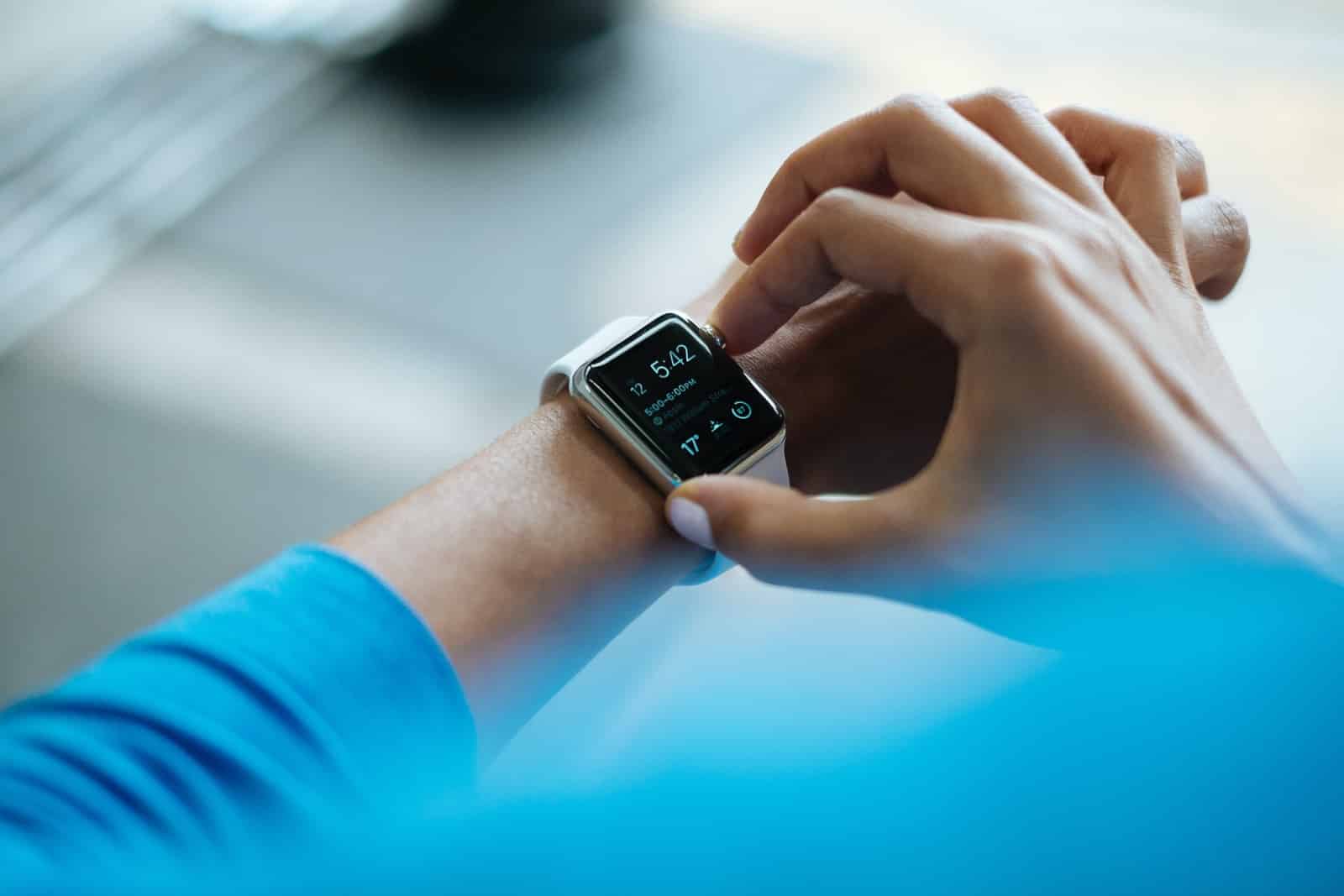 スマートウォッチ「Apple Watch」をクリックする人